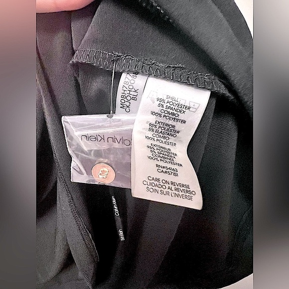 Calvin Klein Black Button Down Shirt (Medium) RN 54163 **BRAND NEW W/ TAGS!!🔖🎁** - Picture 9 of 11